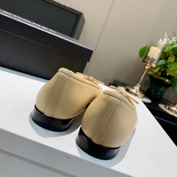 CL Ballet Flats [C1ES7-025044] CELINE CHANEL ACCESSORIES LOEWE SHOES LOUIS VUITTON DIRO YSL OTHER BRAND HANDBAGS BALENCIAGA BOTTEGA VENETA GOYARD HERMES BURBERRY VALENTINO GUCCI FENDI MIUMIU CHLOE PRADA BVLGARI SUITCASE NEW ARRIVAL 