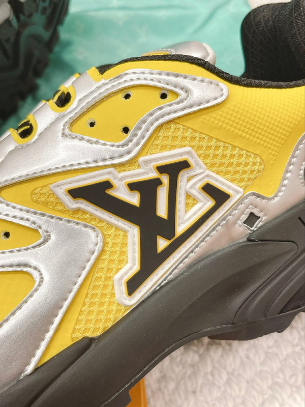 LOUIS VUITTON RUNNER TATIC SNEAKER [1AA3A8] CELINE CHANEL ACCESSORIES LOEWE SHOES LOUIS VUITTON DIRO YSL OTHER BRAND HANDBAGS BALENCIAGA BOTTEGA VENETA GOYARD HERMES BURBERRY VALENTINO GUCCI FENDI MIUMIU CHLOE PRADA BVLGARI SUITCASE NEW ARRIVAL 