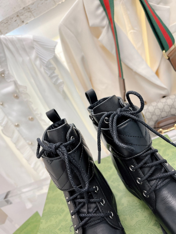GUCCI Women's ankle boot with Double G [670397 17K20 1000] CELINE CHANEL ACCESSORIES LOEWE SHOES LOUIS VUITTON DIRO YSL OTHER BRAND HANDBAGS BALENCIAGA BOTTEGA VENETA GOYARD HERMES BURBERRY VALENTINO GUCCI FENDI MIUMIU CHLOE PRADA BVLGARI SUITCASE NEW ARRIVAL 