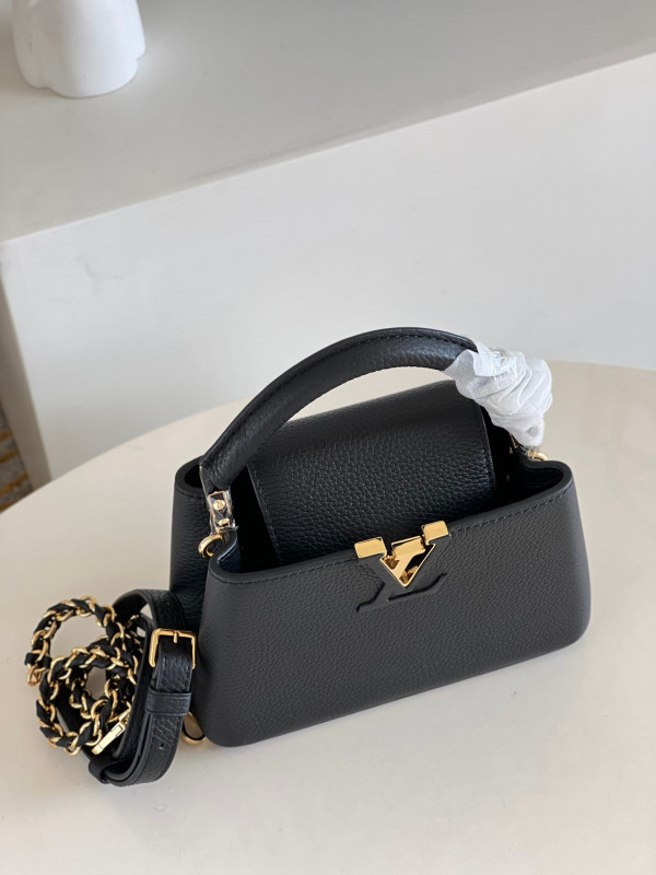 (image for) LOUIS VUITTON CAPUCINES MINI