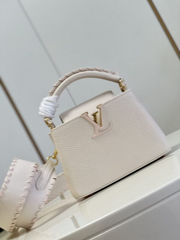 (image for) LOUIS VUITTON CAPUCINES MINI