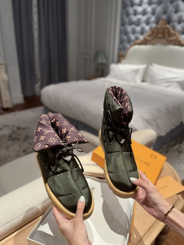 (image for) LOUIS VUITTON PILLOW COMFORT ANKLE BOOTS