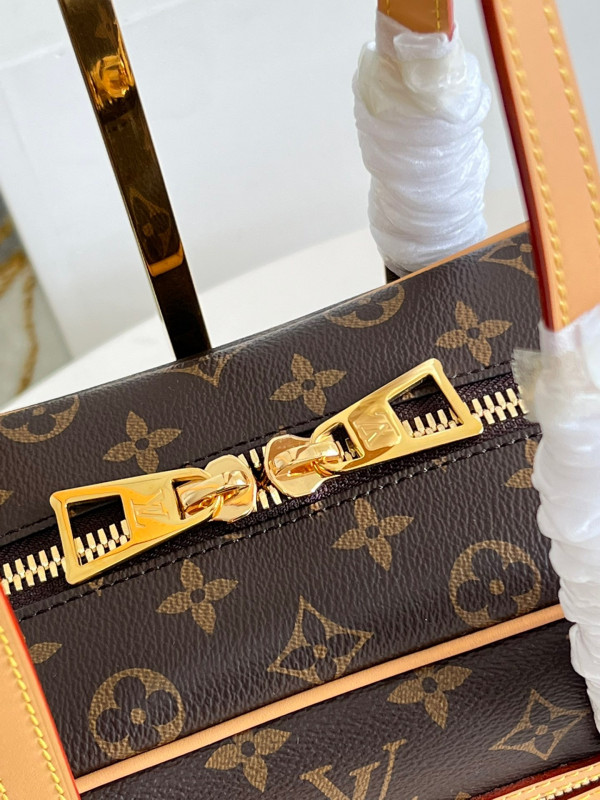 (image for) LOUIS VUITTON CITE