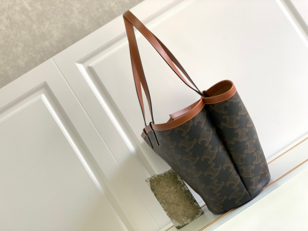 CELIN* MEDIUM COUFFIN CUIR TRIOMPHE (image for) CELIN* MEDIUM COUFFIN CUIR TRIOMPHE