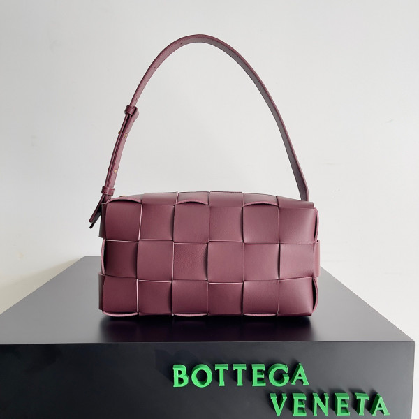 (image for) BOTTEGA VENETA BRICK CASSETTE