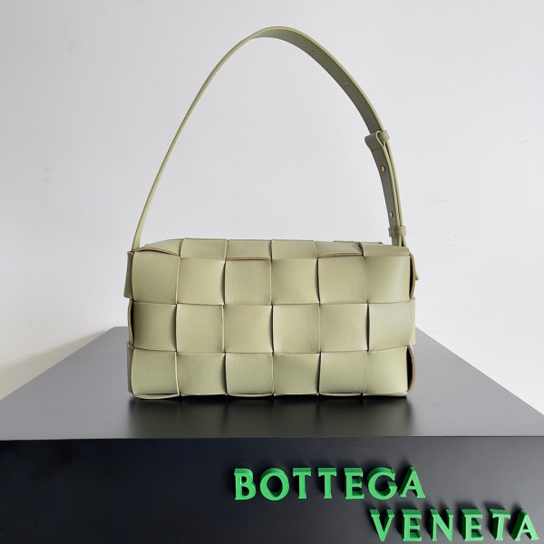 (image for) BOTTEGA VENETA BRICK CASSETTE