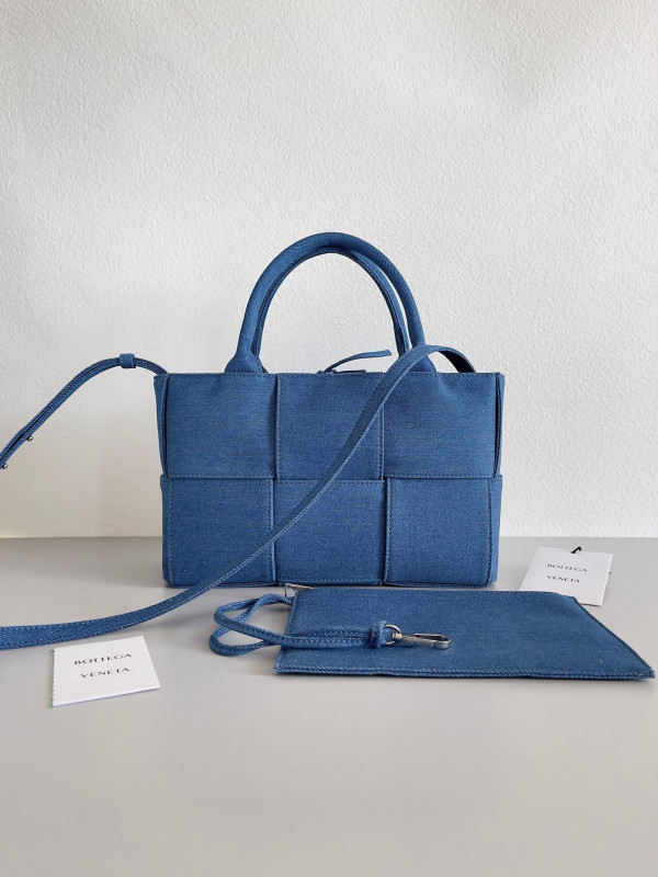 (image for) BOTTEGA VENETA ARCO MINI TOTE