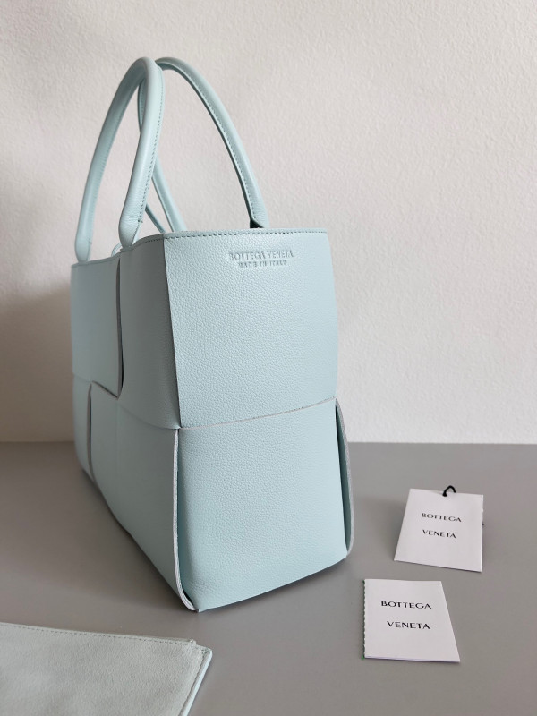 BOTTEGA VENETA ARCO MEDIUM TOTE (image for) BOTTEGA VENETA ARCO MEDIUM TOTE