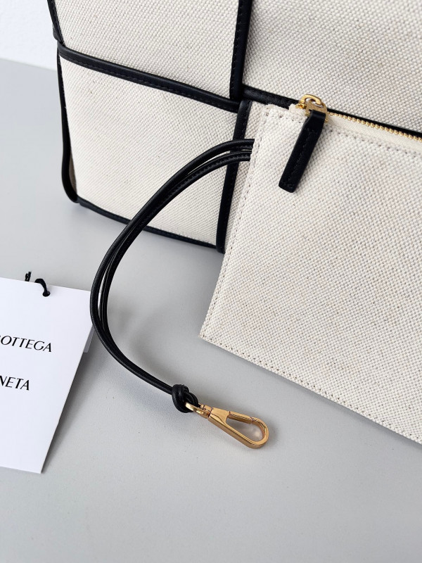 BOTTEGA VENETA ARCO LARGE TOTE (image for) BOTTEGA VENETA ARCO LARGE TOTE