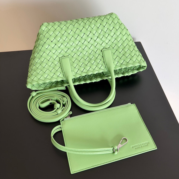 BOTTEGA VENETA MINI CABAT [Bottega420] CELINE CHANEL ACCESSORIES LOEWE SHOES LOUIS VUITTON DIRO YSL OTHER BRAND HANDBAGS BALENCIAGA BOTTEGA VENETA GOYARD HERMES BURBERRY VALENTINO GUCCI FENDI MIUMIU CHLOE PRADA BVLGARI SUITCASE NEW ARRIVAL 