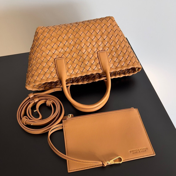 BOTTEGA VENETA MINI CABAT [Bottega418] CELINE CHANEL ACCESSORIES LOEWE SHOES LOUIS VUITTON DIRO YSL OTHER BRAND HANDBAGS BALENCIAGA BOTTEGA VENETA GOYARD HERMES BURBERRY VALENTINO GUCCI FENDI MIUMIU CHLOE PRADA BVLGARI SUITCASE NEW ARRIVAL 
