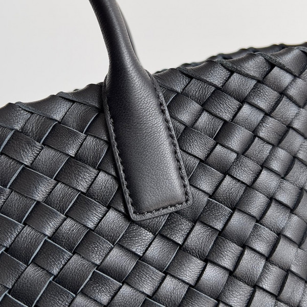 BOTTEGA VENETA MINI CABAT [Bottega417] CELINE CHANEL ACCESSORIES LOEWE SHOES LOUIS VUITTON DIRO YSL OTHER BRAND HANDBAGS BALENCIAGA BOTTEGA VENETA GOYARD HERMES BURBERRY VALENTINO GUCCI FENDI MIUMIU CHLOE PRADA BVLGARI SUITCASE NEW ARRIVAL 