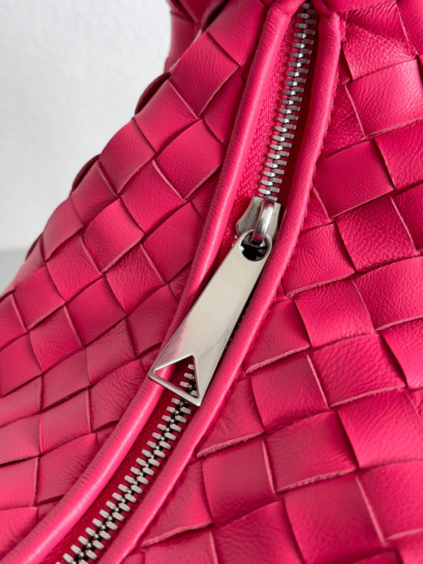 BOTTEGA VENETA Teen Jodie [Bottega412] CELINE CHANEL ACCESSORIES LOEWE SHOES LOUIS VUITTON DIRO YSL OTHER BRAND HANDBAGS BALENCIAGA BOTTEGA VENETA GOYARD HERMES BURBERRY VALENTINO GUCCI FENDI MIUMIU CHLOE PRADA BVLGARI SUITCASE NEW ARRIVAL 