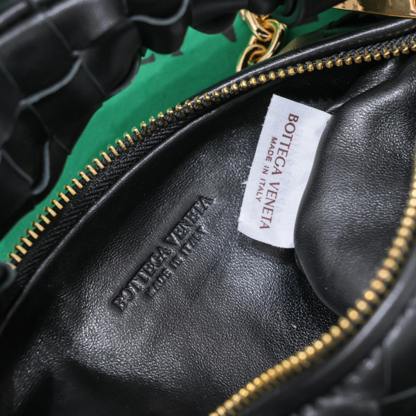 BOTTEGA VENETA MINI JODIE [Bottega411] CELINE CHANEL ACCESSORIES LOEWE SHOES LOUIS VUITTON DIRO YSL OTHER BRAND HANDBAGS BALENCIAGA BOTTEGA VENETA GOYARD HERMES BURBERRY VALENTINO GUCCI FENDI MIUMIU CHLOE PRADA BVLGARI SUITCASE NEW ARRIVAL 