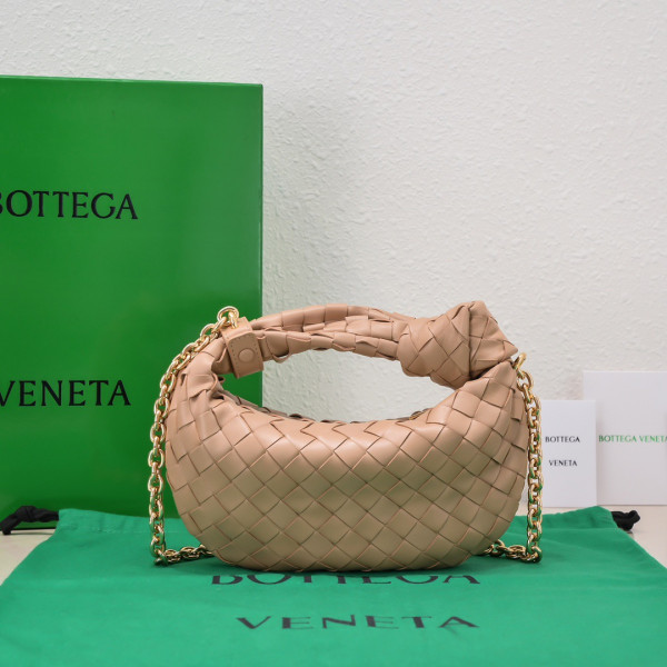 BOTTEGA VENETA MINI JODIE [Bottega409] CELINE CHANEL ACCESSORIES LOEWE SHOES LOUIS VUITTON DIRO YSL OTHER BRAND HANDBAGS BALENCIAGA BOTTEGA VENETA GOYARD HERMES BURBERRY VALENTINO GUCCI FENDI MIUMIU CHLOE PRADA BVLGARI SUITCASE NEW ARRIVAL 