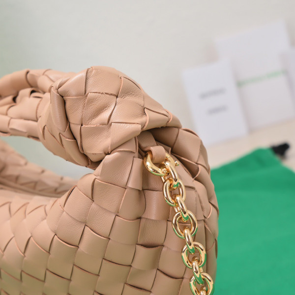 BOTTEGA VENETA MINI JODIE [Bottega409] CELINE CHANEL ACCESSORIES LOEWE SHOES LOUIS VUITTON DIRO YSL OTHER BRAND HANDBAGS BALENCIAGA BOTTEGA VENETA GOYARD HERMES BURBERRY VALENTINO GUCCI FENDI MIUMIU CHLOE PRADA BVLGARI SUITCASE NEW ARRIVAL 