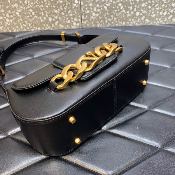 (image for) VALENTINO VLOGO CHAIN SHOULDER BAG IN CALFSKIN