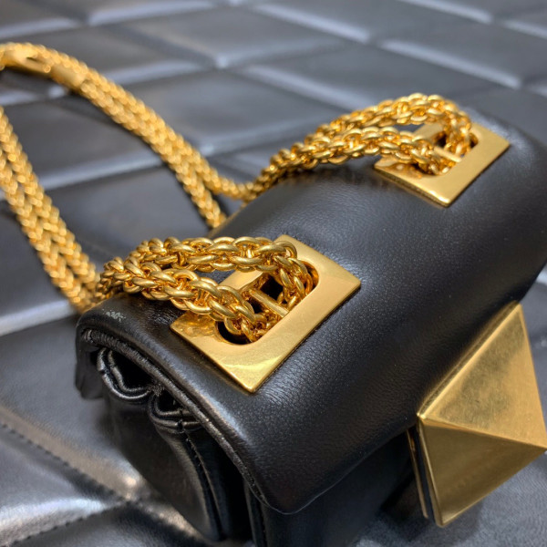 (image for) VALENTINO ONE STUD MICRO BAG WITH CHAIN
