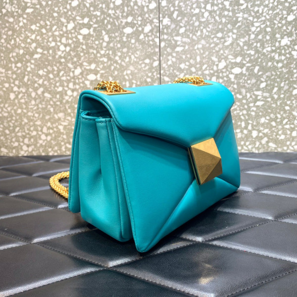 (image for) VALENTINO ONE STUD BAG WITH CHAIN