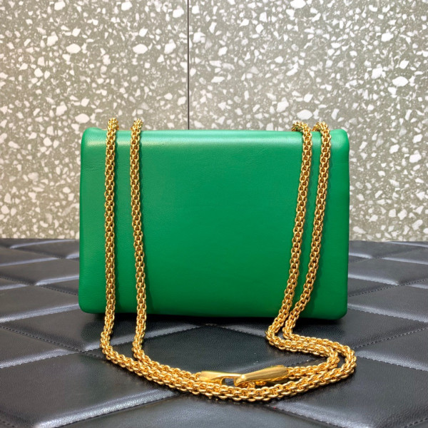 (image for) VALENTINO ONE STUD BAG WITH CHAIN