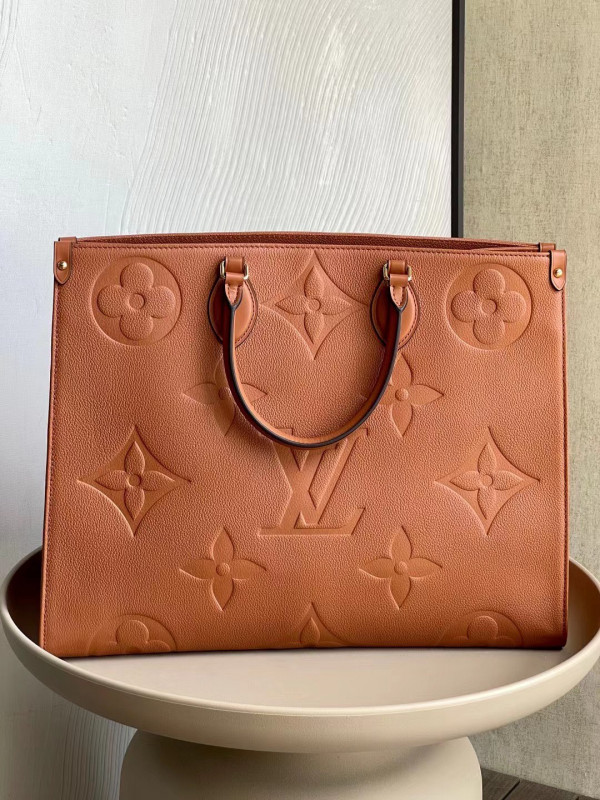 LOUIS VUITTON ONTHEGO GM [M46134] CELINE CHANEL ACCESSORIES LOEWE SHOES LOUIS VUITTON DIRO YSL OTHER BRAND HANDBAGS BALENCIAGA BOTTEGA VENETA GOYARD HERMES BURBERRY VALENTINO GUCCI FENDI MIUMIU CHLOE PRADA BVLGARI SUITCASE NEW ARRIVAL 