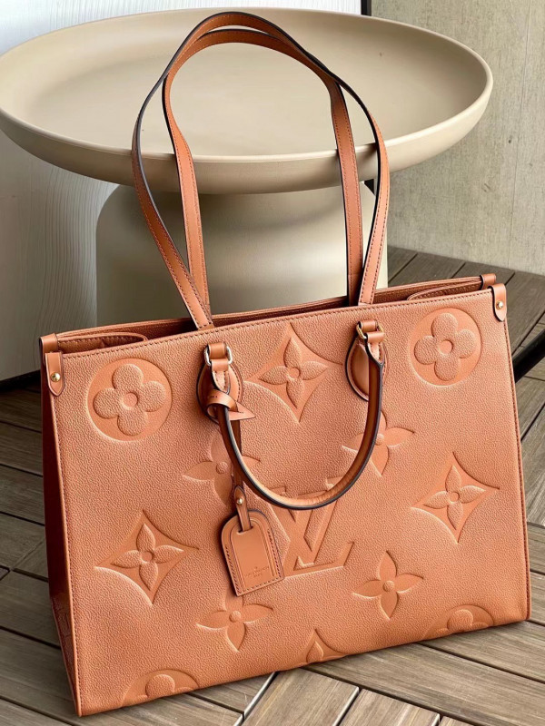 LOUIS VUITTON ONTHEGO GM [M46134] CELINE CHANEL ACCESSORIES LOEWE SHOES LOUIS VUITTON DIRO YSL OTHER BRAND HANDBAGS BALENCIAGA BOTTEGA VENETA GOYARD HERMES BURBERRY VALENTINO GUCCI FENDI MIUMIU CHLOE PRADA BVLGARI SUITCASE NEW ARRIVAL 