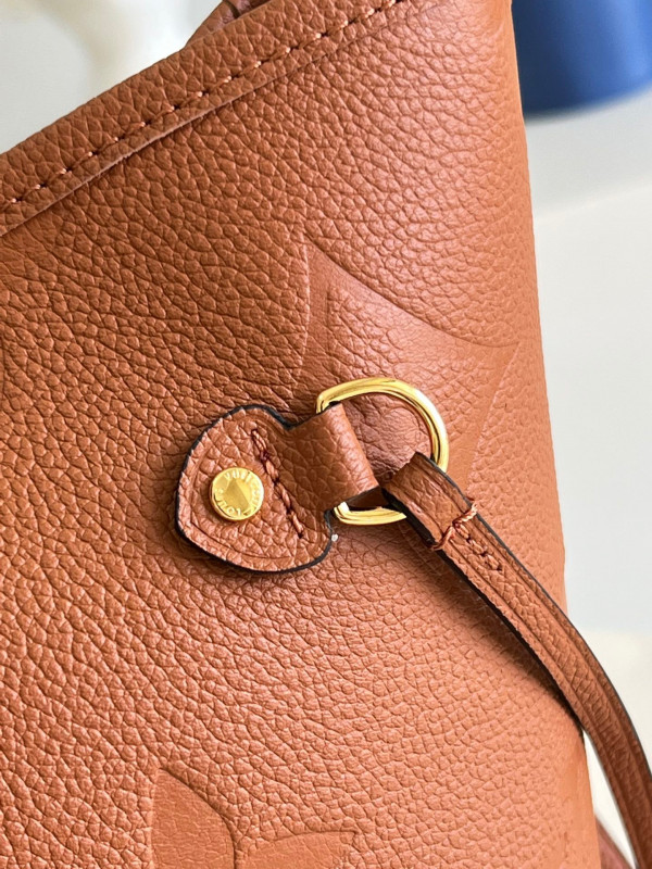LOUIS VUITTON NEVERFULL MM [M46135] CELINE CHANEL ACCESSORIES LOEWE SHOES LOUIS VUITTON DIRO YSL OTHER BRAND HANDBAGS BALENCIAGA BOTTEGA VENETA GOYARD HERMES BURBERRY VALENTINO GUCCI FENDI MIUMIU CHLOE PRADA BVLGARI SUITCASE NEW ARRIVAL 