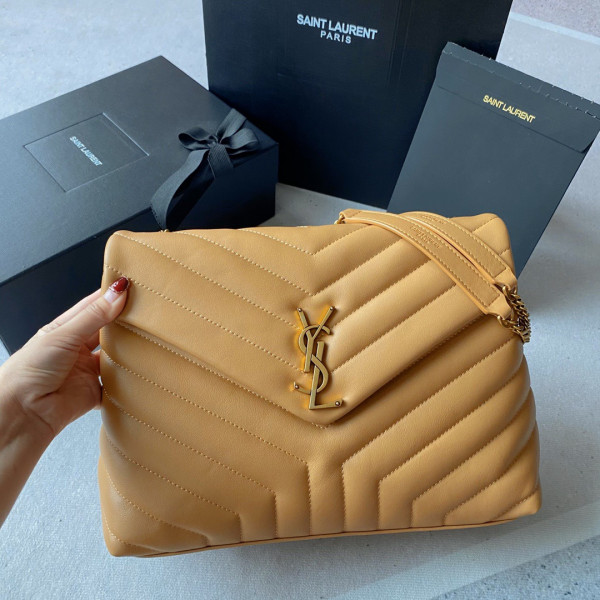 YSL LOULOU MEDIUM [YSL581] CELINE CHANEL ACCESSORIES LOEWE SHOES LOUIS VUITTON DIRO YSL OTHER BRAND HANDBAGS BALENCIAGA BOTTEGA VENETA GOYARD HERMES BURBERRY VALENTINO GUCCI FENDI MIUMIU CHLOE PRADA BVLGARI SUITCASE NEW ARRIVAL 