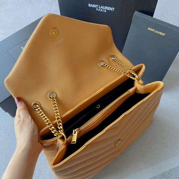 YSL LOULOU MEDIUM [YSL581] CELINE CHANEL ACCESSORIES LOEWE SHOES LOUIS VUITTON DIRO YSL OTHER BRAND HANDBAGS BALENCIAGA BOTTEGA VENETA GOYARD HERMES BURBERRY VALENTINO GUCCI FENDI MIUMIU CHLOE PRADA BVLGARI SUITCASE NEW ARRIVAL 