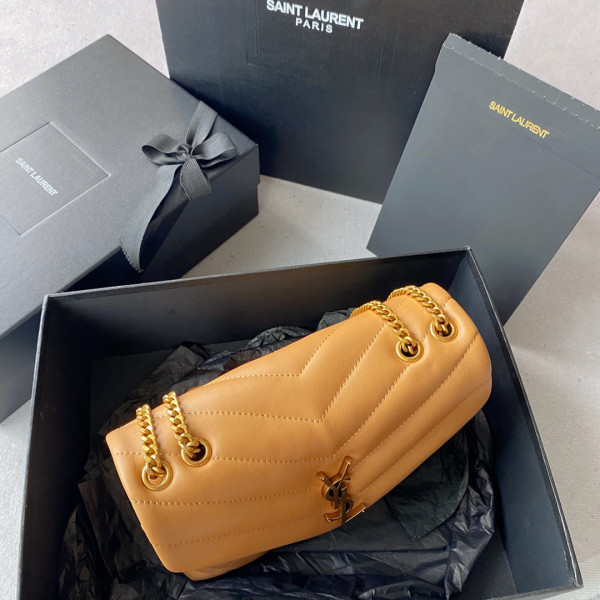 YSL LOULOU SMALL [YSL580] CELINE CHANEL ACCESSORIES LOEWE SHOES LOUIS VUITTON DIRO YSL OTHER BRAND HANDBAGS BALENCIAGA BOTTEGA VENETA GOYARD HERMES BURBERRY VALENTINO GUCCI FENDI MIUMIU CHLOE PRADA BVLGARI SUITCASE NEW ARRIVAL 