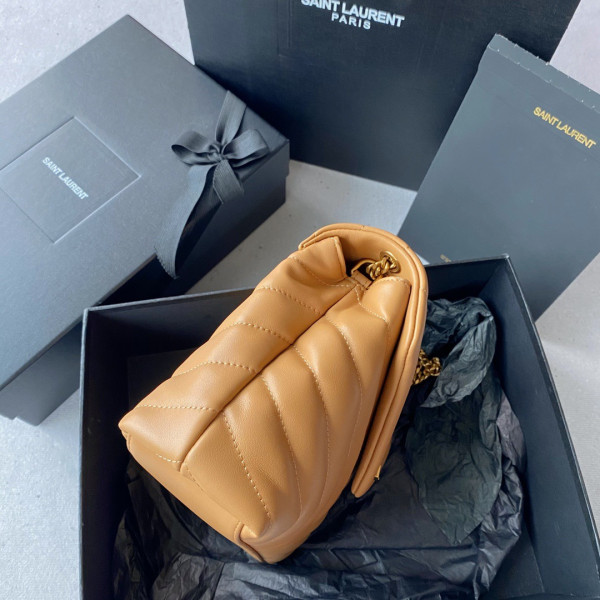 YSL LOULOU SMALL [YSL580] CELINE CHANEL ACCESSORIES LOEWE SHOES LOUIS VUITTON DIRO YSL OTHER BRAND HANDBAGS BALENCIAGA BOTTEGA VENETA GOYARD HERMES BURBERRY VALENTINO GUCCI FENDI MIUMIU CHLOE PRADA BVLGARI SUITCASE NEW ARRIVAL 