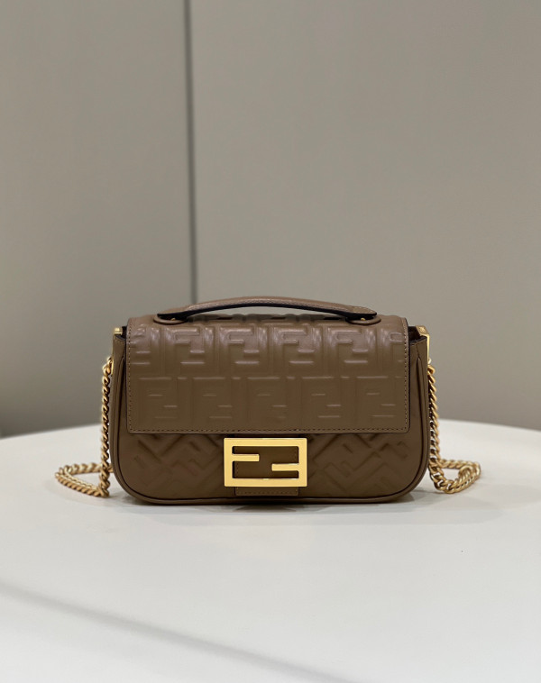 (image for) FENDI BAGUETTE CHAIN MIDI 397B98-24*14*7CM