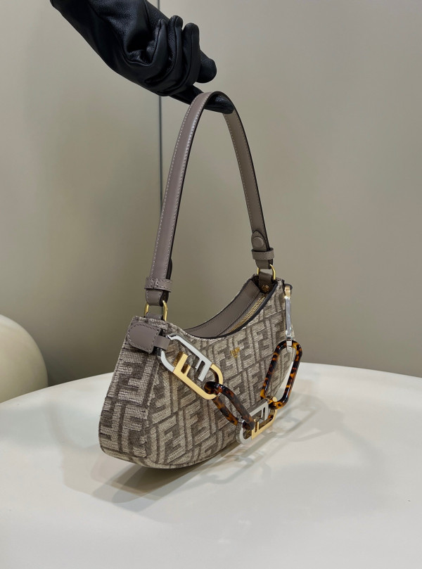 (image for) FENDI O’Lock Swing