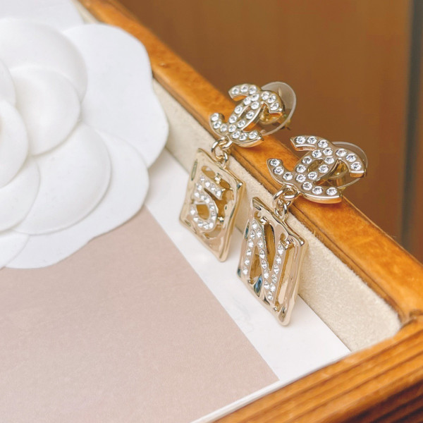 (image for) CL EARRINGS