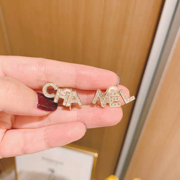 (image for) CL EARRINGS