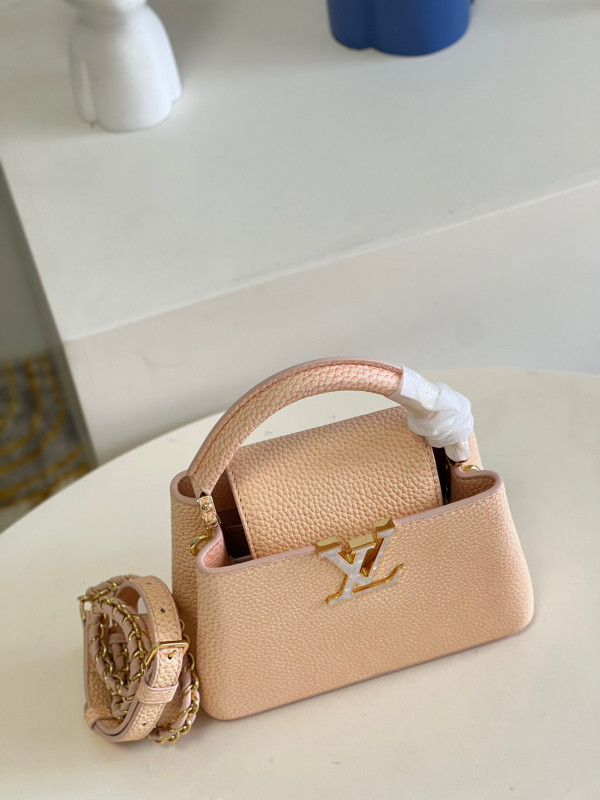(image for) LOUIS VUITTON CAPUCINES MINI