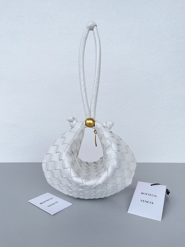 (image for) BOTTEGA VENETA Turn