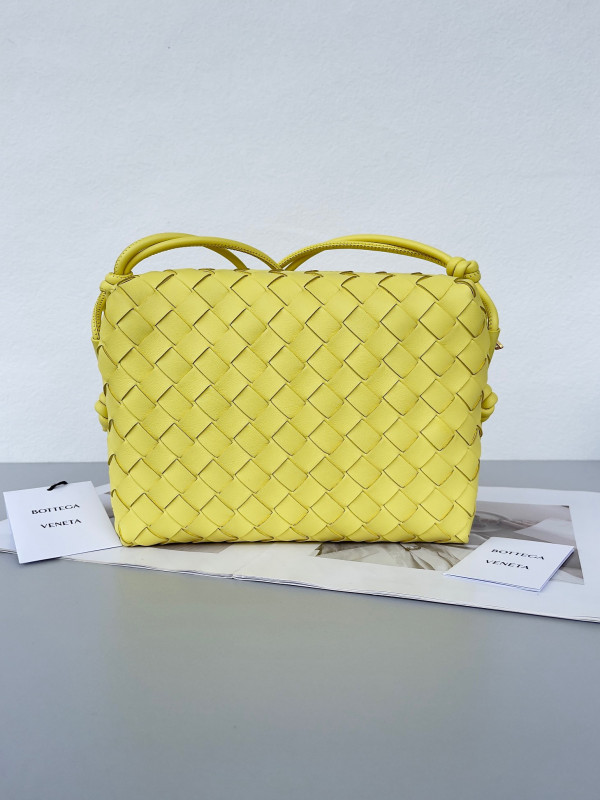 (image for) BOTTEGA VENETA Small Loop Camera Bag