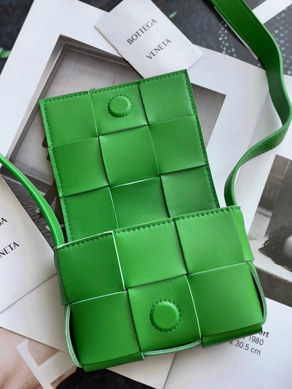 (image for) BOTTEGA VENETA Candy mini Cassette-12*8*4cm