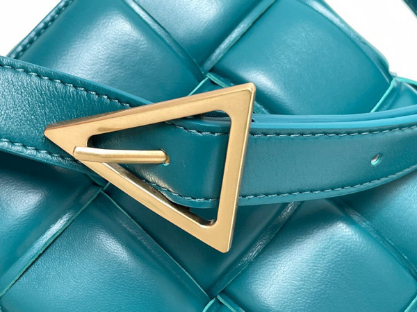 (image for) BOTTEGA VENETA CASSETTE