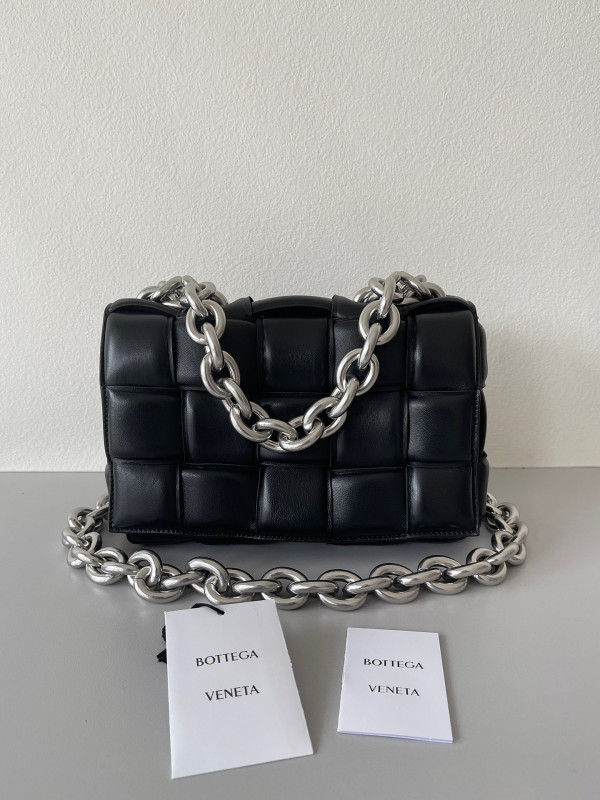 (image for) BOTTEGA VENETA THE CHAIN CASSETTE