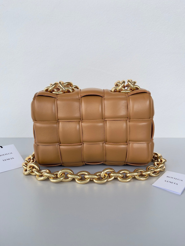 (image for) BOTTEGA VENETA THE CHAIN CASSETTE