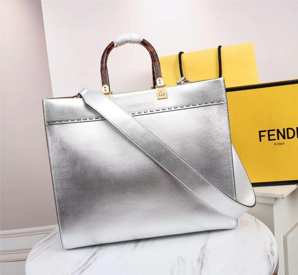 Fendi Sunshine Medium-35*17*31cm [Fendi566] CELINE CHANEL ACCESSORIES LOEWE SHOES LOUIS VUITTON DIRO YSL OTHER BRAND HANDBAGS BALENCIAGA BOTTEGA VENETA GOYARD HERMES BURBERRY VALENTINO GUCCI FENDI MIUMIU CHLOE PRADA BVLGARI SUITCASE NEW ARRIVAL 