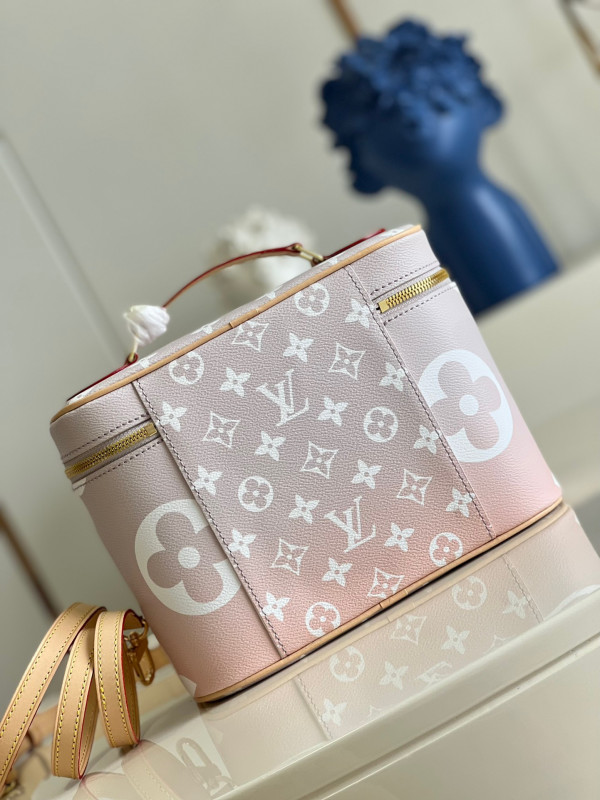LOUIS VUITTON TOILETRY BAG [Louis1886] CELINE CHANEL ACCESSORIES LOEWE SHOES LOUIS VUITTON DIRO YSL OTHER BRAND HANDBAGS BALENCIAGA BOTTEGA VENETA GOYARD HERMES BURBERRY VALENTINO GUCCI FENDI MIUMIU CHLOE PRADA BVLGARI SUITCASE NEW ARRIVAL 