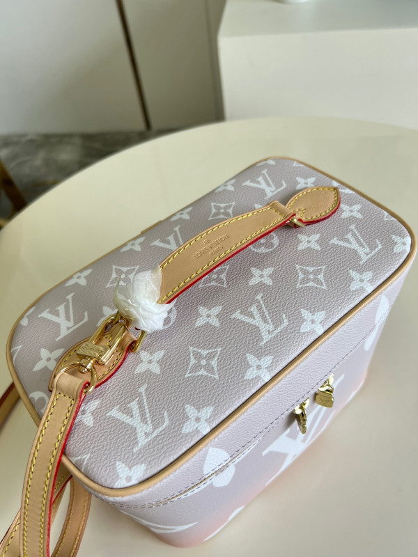 LOUIS VUITTON TOILETRY BAG [Louis1886] CELINE CHANEL ACCESSORIES LOEWE SHOES LOUIS VUITTON DIRO YSL OTHER BRAND HANDBAGS BALENCIAGA BOTTEGA VENETA GOYARD HERMES BURBERRY VALENTINO GUCCI FENDI MIUMIU CHLOE PRADA BVLGARI SUITCASE NEW ARRIVAL 