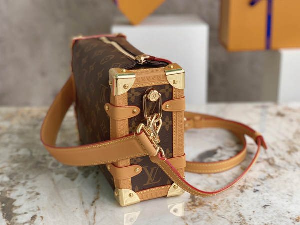 LOUIS VUITTON SIDE TRUNK MM [M46358] CELINE CHANEL ACCESSORIES LOEWE SHOES LOUIS VUITTON DIRO YSL OTHER BRAND HANDBAGS BALENCIAGA BOTTEGA VENETA GOYARD HERMES BURBERRY VALENTINO GUCCI FENDI MIUMIU CHLOE PRADA BVLGARI SUITCASE NEW ARRIVAL 