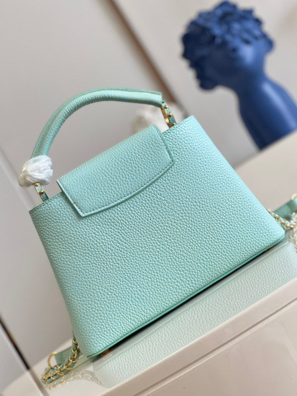 LOUIS VUITTON CAPUCINES BB [Louis1877] CELINE CHANEL ACCESSORIES LOEWE SHOES LOUIS VUITTON DIRO YSL OTHER BRAND HANDBAGS BALENCIAGA BOTTEGA VENETA GOYARD HERMES BURBERRY VALENTINO GUCCI FENDI MIUMIU CHLOE PRADA BVLGARI SUITCASE NEW ARRIVAL 