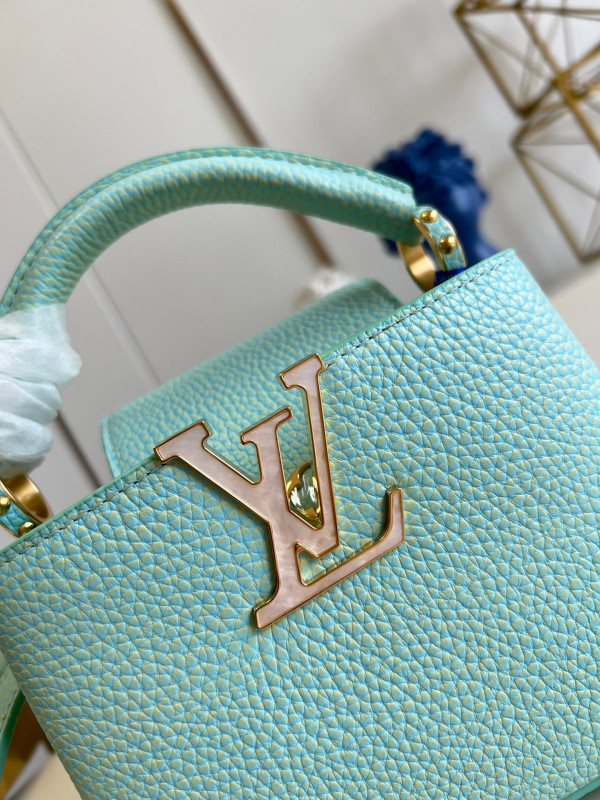 LOUIS VUITTON CAPUCINES MINI [M59850] CELINE CHANEL ACCESSORIES LOEWE SHOES LOUIS VUITTON DIRO YSL OTHER BRAND HANDBAGS BALENCIAGA BOTTEGA VENETA GOYARD HERMES BURBERRY VALENTINO GUCCI FENDI MIUMIU CHLOE PRADA BVLGARI SUITCASE NEW ARRIVAL 