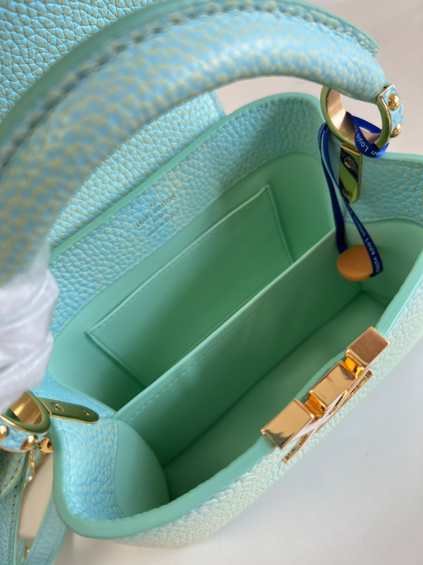 LOUIS VUITTON CAPUCINES MINI [M59850] CELINE CHANEL ACCESSORIES LOEWE SHOES LOUIS VUITTON DIRO YSL OTHER BRAND HANDBAGS BALENCIAGA BOTTEGA VENETA GOYARD HERMES BURBERRY VALENTINO GUCCI FENDI MIUMIU CHLOE PRADA BVLGARI SUITCASE NEW ARRIVAL 