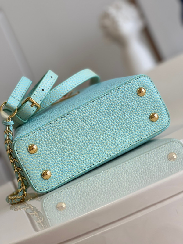 LOUIS VUITTON CAPUCINES MINI [M59850] CELINE CHANEL ACCESSORIES LOEWE SHOES LOUIS VUITTON DIRO YSL OTHER BRAND HANDBAGS BALENCIAGA BOTTEGA VENETA GOYARD HERMES BURBERRY VALENTINO GUCCI FENDI MIUMIU CHLOE PRADA BVLGARI SUITCASE NEW ARRIVAL 